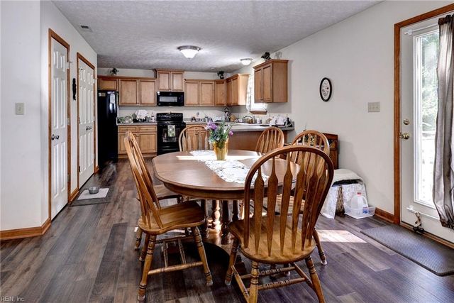 42 Gurwen DR, Smithfield, VA 23430