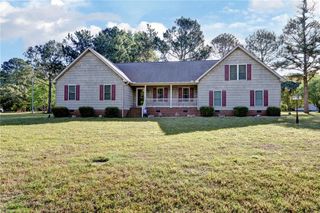 42 Gurwen DR, Smithfield, VA 23430