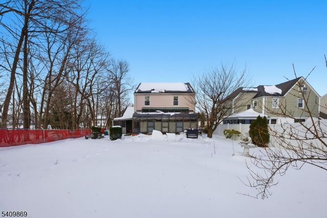 1067 Julia St, Teaneck Twp., NJ 07666