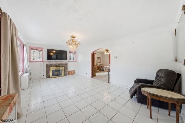 1067 Julia St, Teaneck Twp., NJ 07666