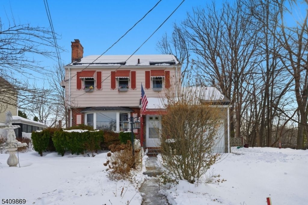 1067 Julia St, Teaneck Twp., NJ 07666