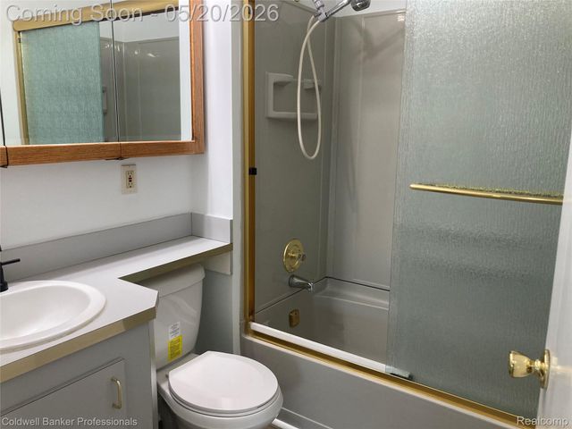 7101 Reber Drive, Shelby Charter Township, MI 48317
