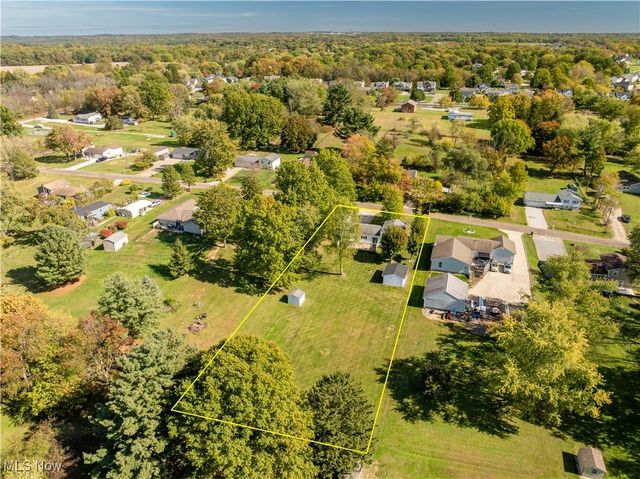 7709 Brownwood Avenue NW, Canal Fulton, OH 44614