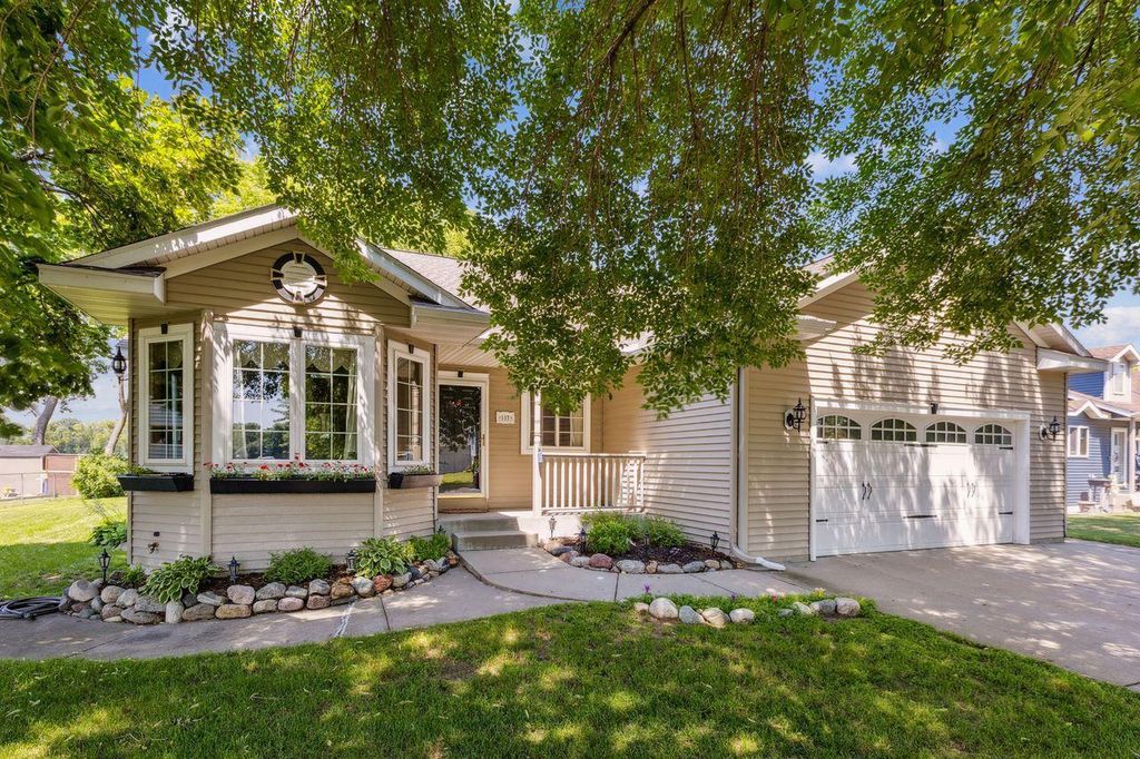 117 10th Street S, Sartell, MN 56377
