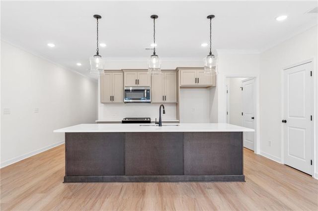 543 Feldspar Way, Lawrenceville, GA 30043