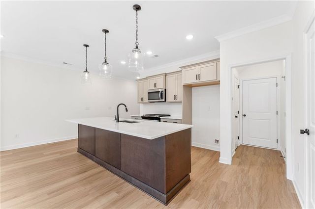543 Feldspar Way, Lawrenceville, GA 30043
