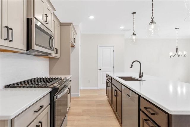 543 Feldspar Way, Lawrenceville, GA 30043