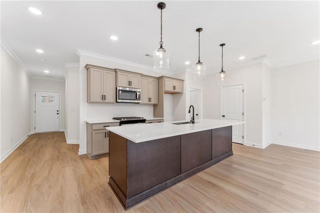 543 Feldspar Way, Lawrenceville, GA 30043