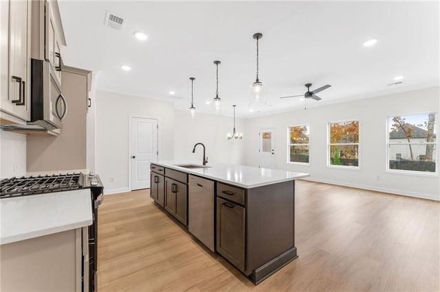 543 Feldspar Way, Lawrenceville, GA 30043