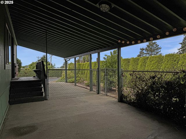 98042 W BENHAM Ln 1, Brookings, OR 97415