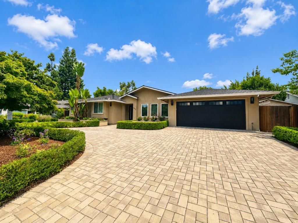 Image 2 of property listing at 18797 Westview Drive, Saratoga, CA 95070