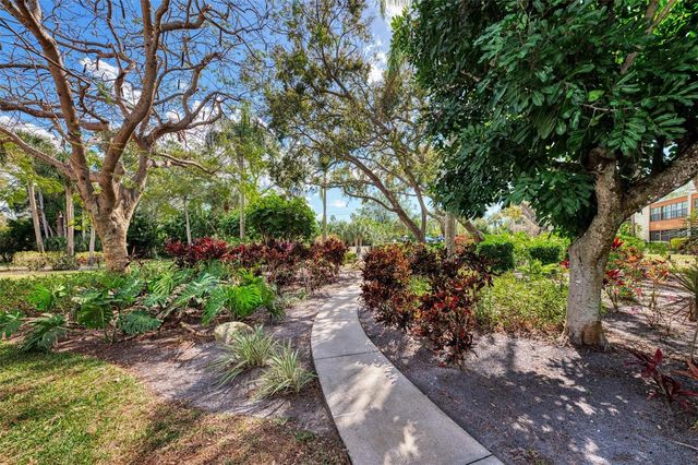 129 WILD PALM DRIVE D, Bradenton, FL 34210