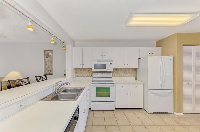 129 WILD PALM DRIVE D, Bradenton, FL 34210