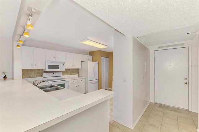 129 WILD PALM DRIVE D, Bradenton, FL 34210