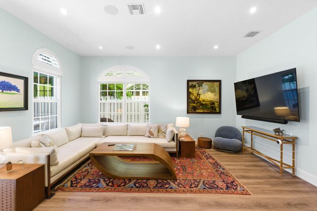 2628 NE 9th Avenue 2, Wilton Manors, FL 33334