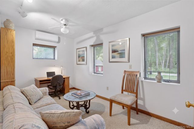 41 Penny Lane, Highland, NY 12528