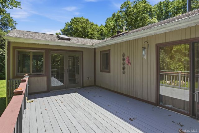 41 Penny Lane, Highland, NY 12528