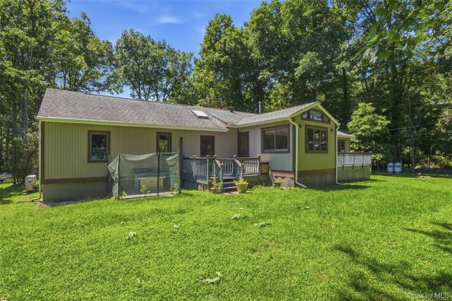 41 Penny Lane, Highland, NY 12528