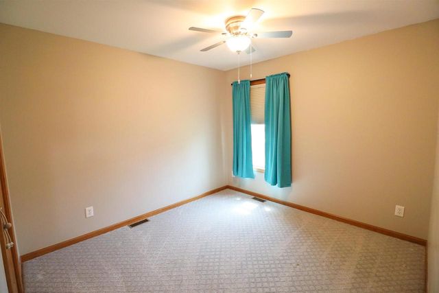 3105 Beth Lane, Holmen, WI 54636