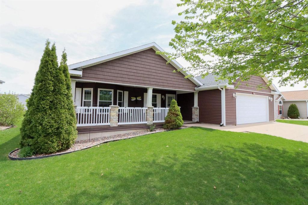 3105 Beth Lane, Holmen, WI 54636