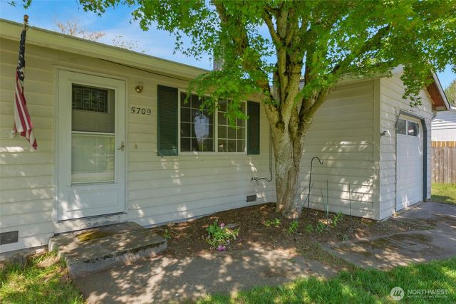 5709 91st Place NE, Marysville, WA 98270