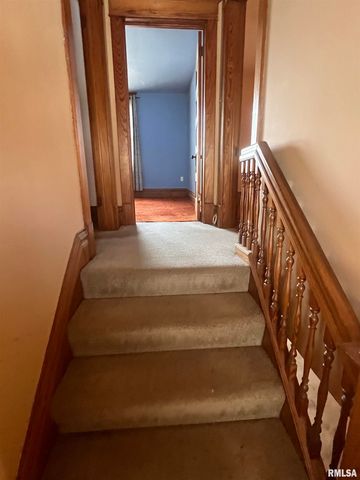 1109 S MICHIGAN Street, Davenport, IA 52802