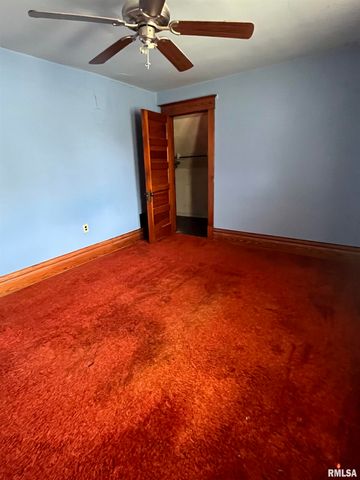 1109 S MICHIGAN Street, Davenport, IA 52802