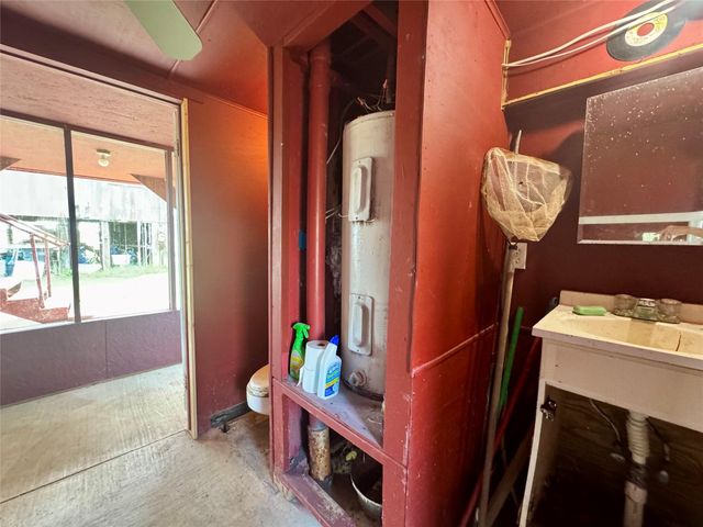 441 Cr-441f, Brazoria, TX 77422