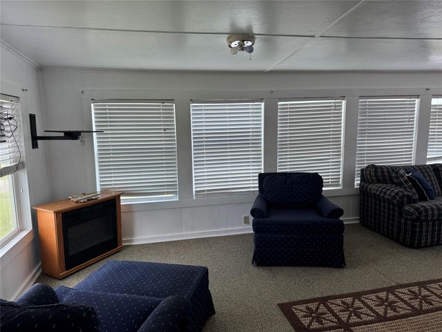 441 Cr-441f, Brazoria, TX 77422