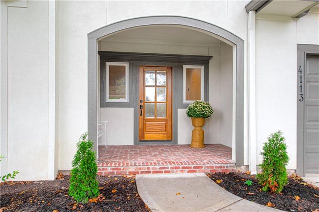 4113 W 67th Street, Prairie Village, KS 66208