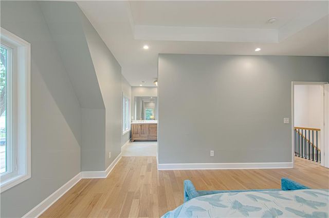 4113 W 67th Street, Prairie Village, KS 66208