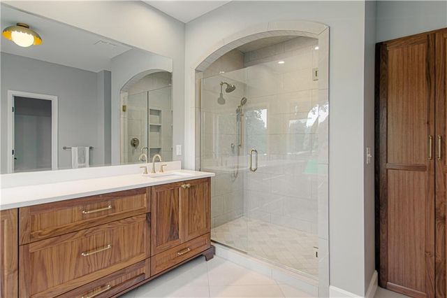 4113 W 67th Street, Prairie Village, KS 66208