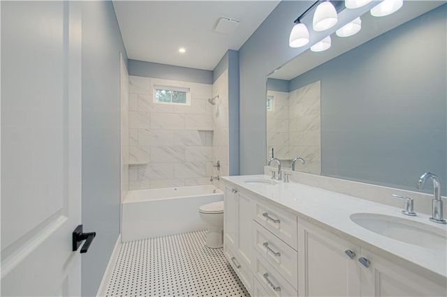 4113 W 67th Street, Prairie Village, KS 66208