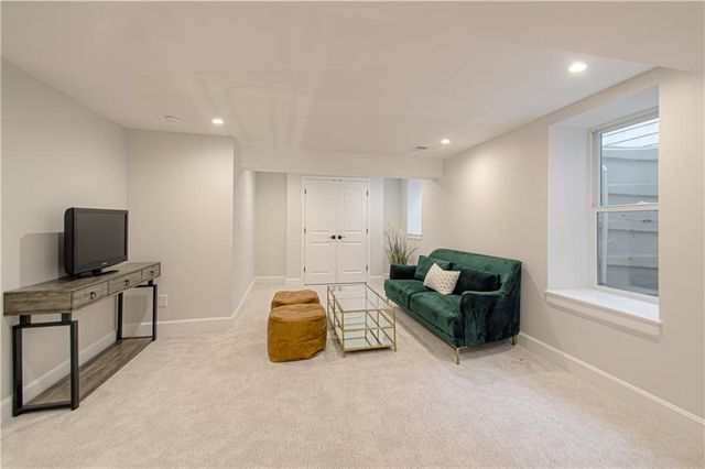 4113 W 67th Street, Prairie Village, KS 66208