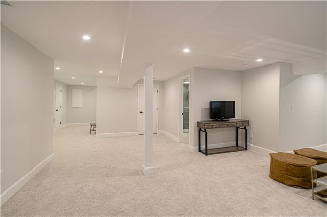 4113 W 67th Street, Prairie Village, KS 66208