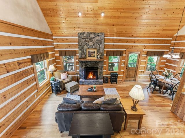 62 Rachels Circle, Maggie Valley, NC 28751