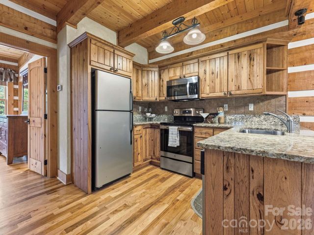 62 Rachels Circle, Maggie Valley, NC 28751