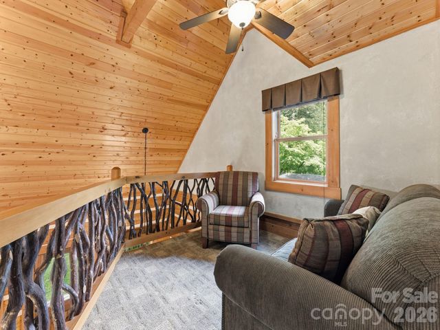 62 Rachels Circle, Maggie Valley, NC 28751