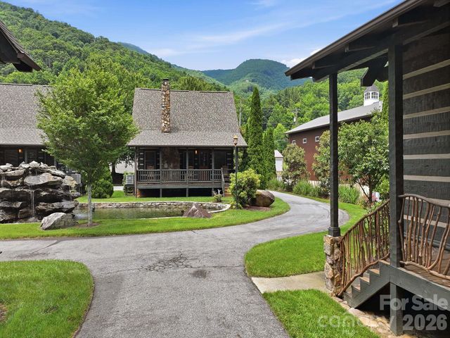 62 Rachels Circle, Maggie Valley, NC 28751