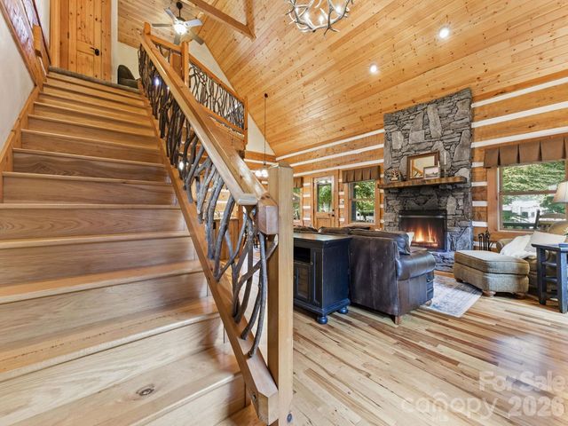62 Rachels Circle, Maggie Valley, NC 28751