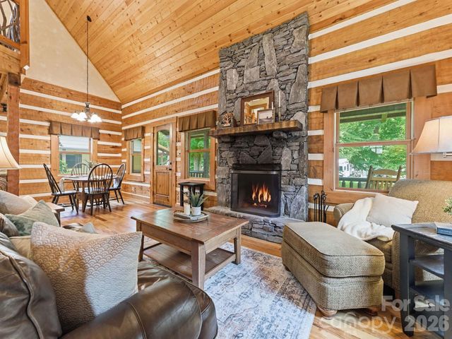 62 Rachels Circle, Maggie Valley, NC 28751
