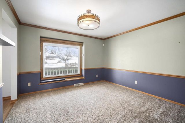 683 Fox Run DRIVE, Saukville, WI 53080