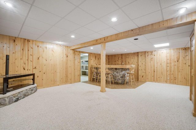 683 Fox Run DRIVE, Saukville, WI 53080