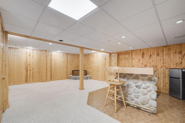 683 Fox Run DRIVE, Saukville, WI 53080