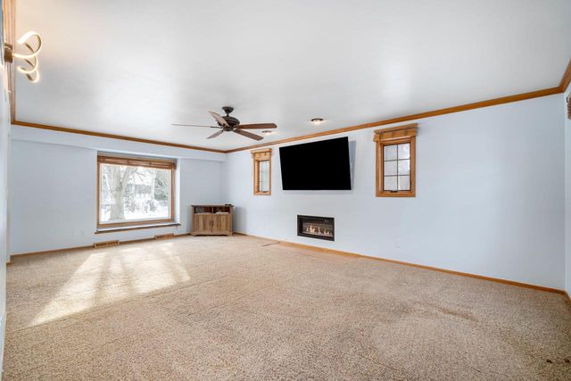 683 Fox Run DRIVE, Saukville, WI 53080