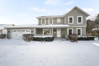 683 Fox Run DRIVE, Saukville, WI 53080