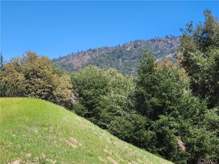 327 Davos Drive, Crestline, CA 92325