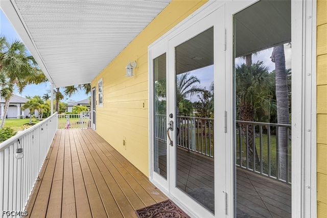 14221 Clubhouse DR, Bokeelia, FL 33922