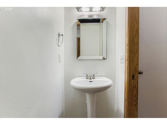 6305 Ne 56TH Ave, Vancouver, WA 98661