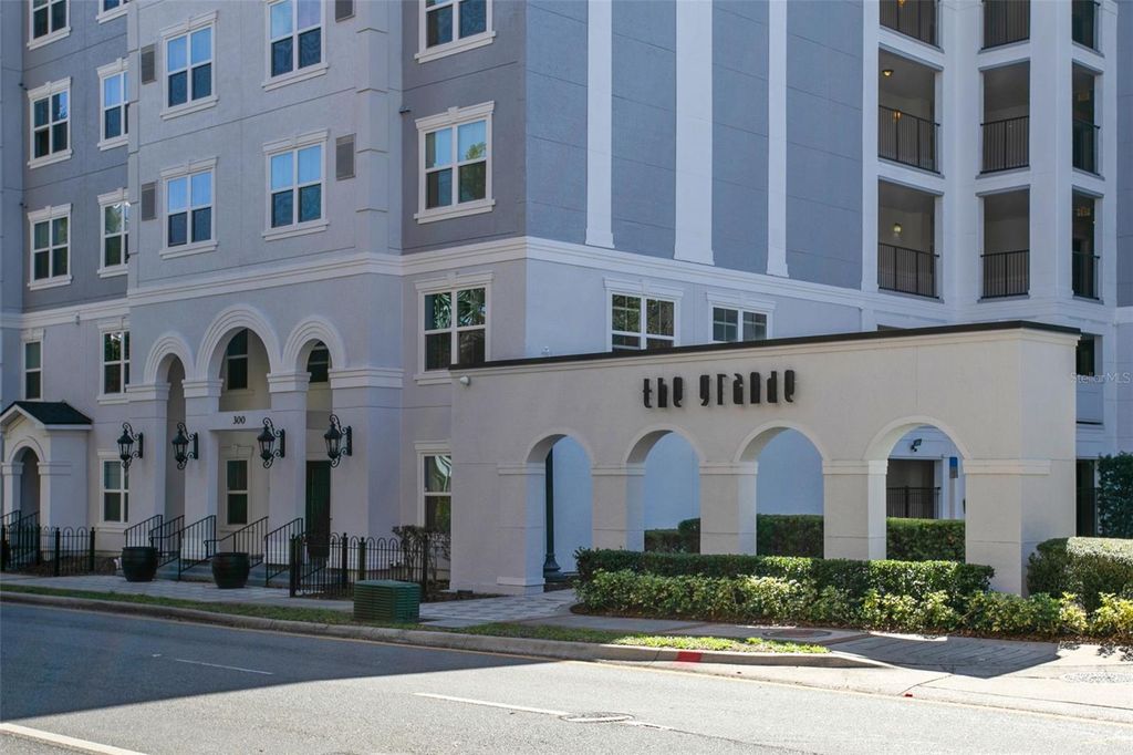 Image 3 of property listing at 204 E SOUTH STREET 6057, Orlando, FL 32801
